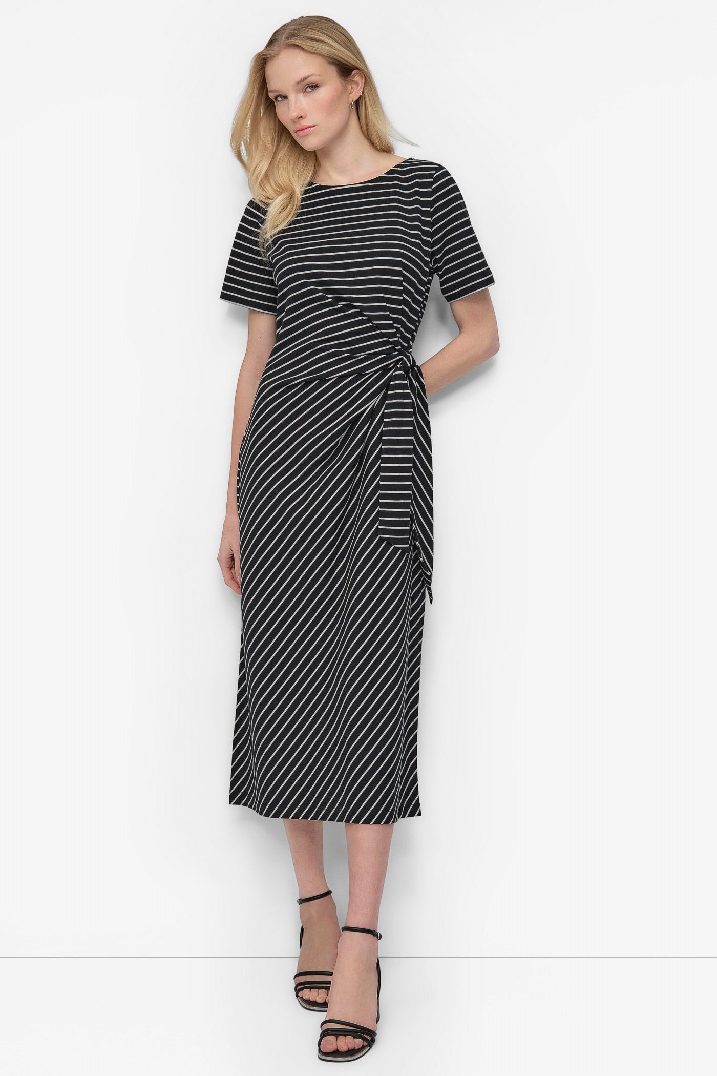 SHORT SLEEVE TIE FRONT