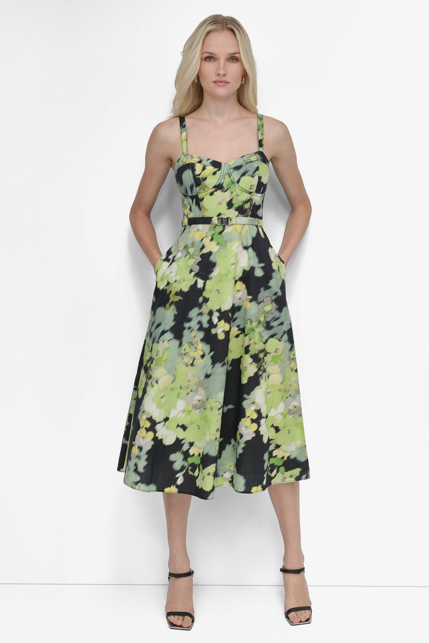SLEEVELESS STRUCTURED BODICE FIT FLARE