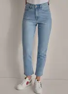 HIGH Rise Length SLIM STRAIGHT JEAN
