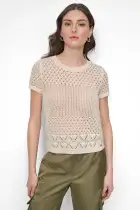 CAP SLEEVE OPEN MULTIPOINTELE STITCH CREW NECK TEE