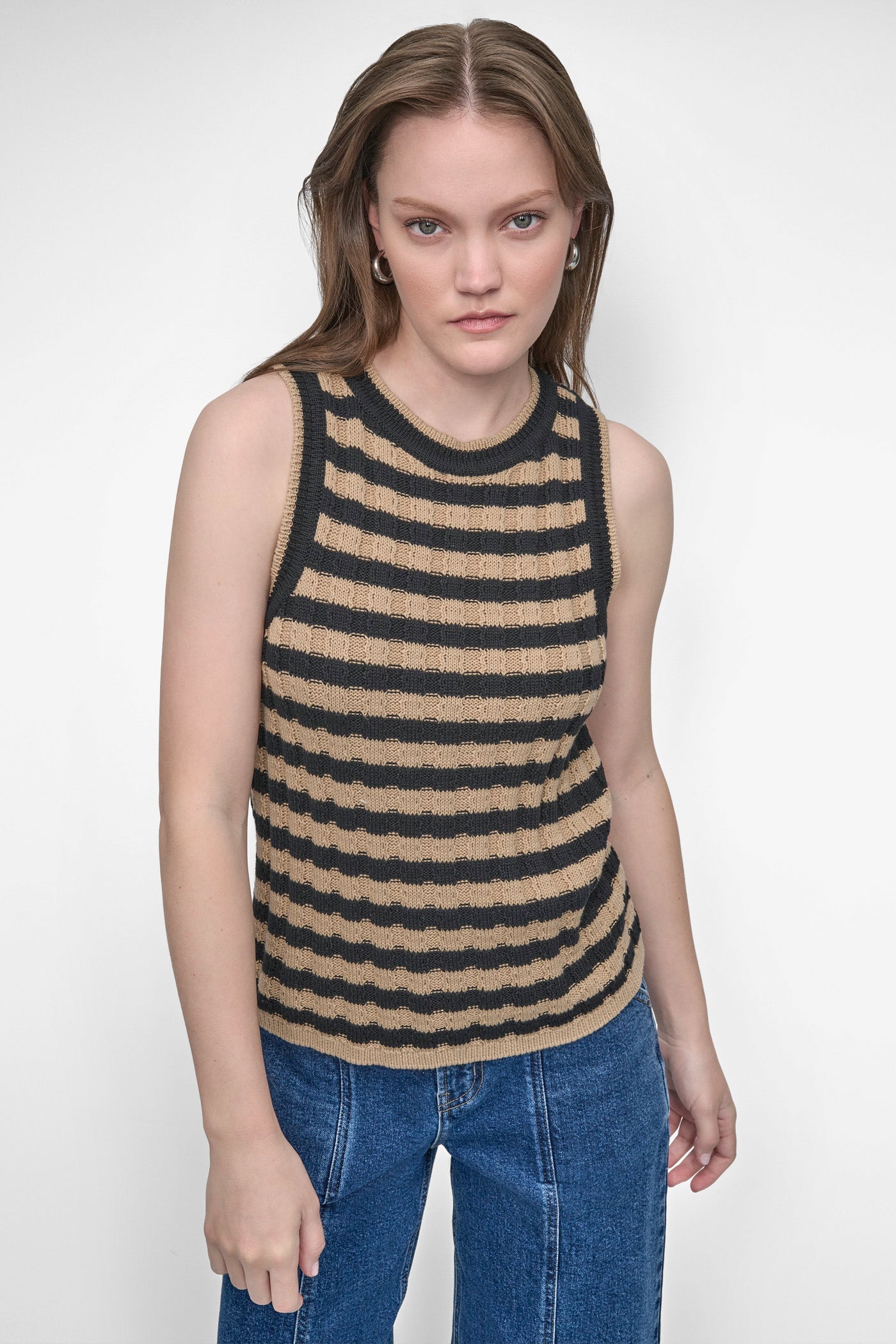 RIBBED STRIPED CREW NECK TANK WITH LOGO CHARM