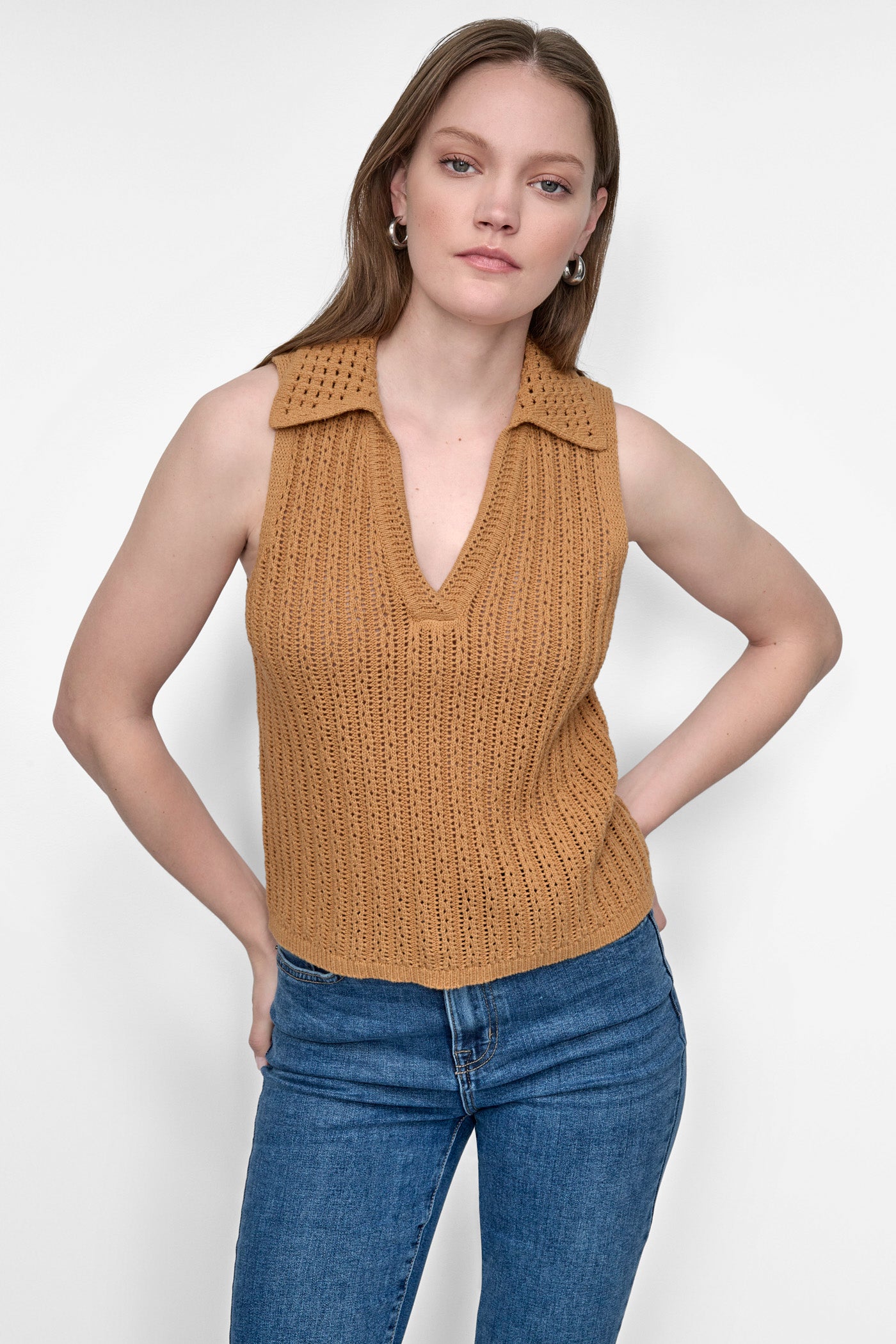 SLEEVELESS LACEY STITCH POLO