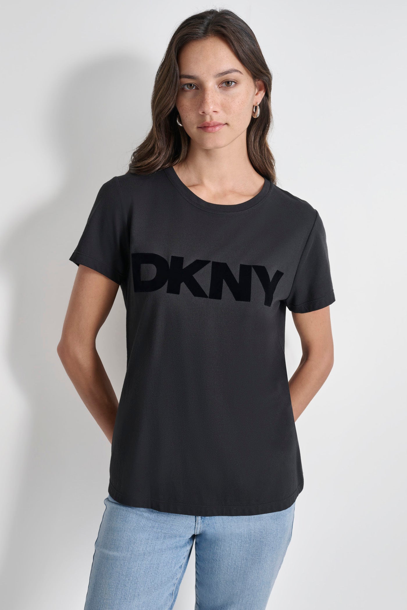 FLOCKED LOGO CREW NECK TEE