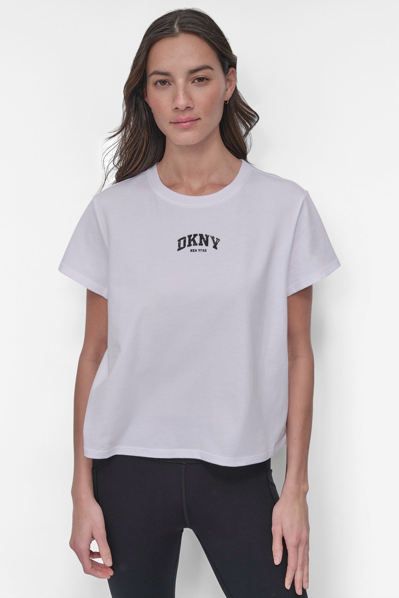 DISTRESSED VARSITY LOGO MEET & GREET TEE