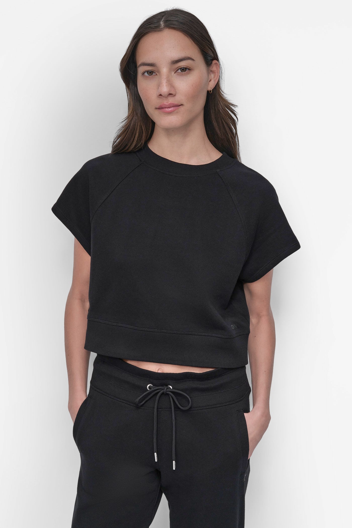 LOGO SHORT SLEEVE CROPPED PULLOVER