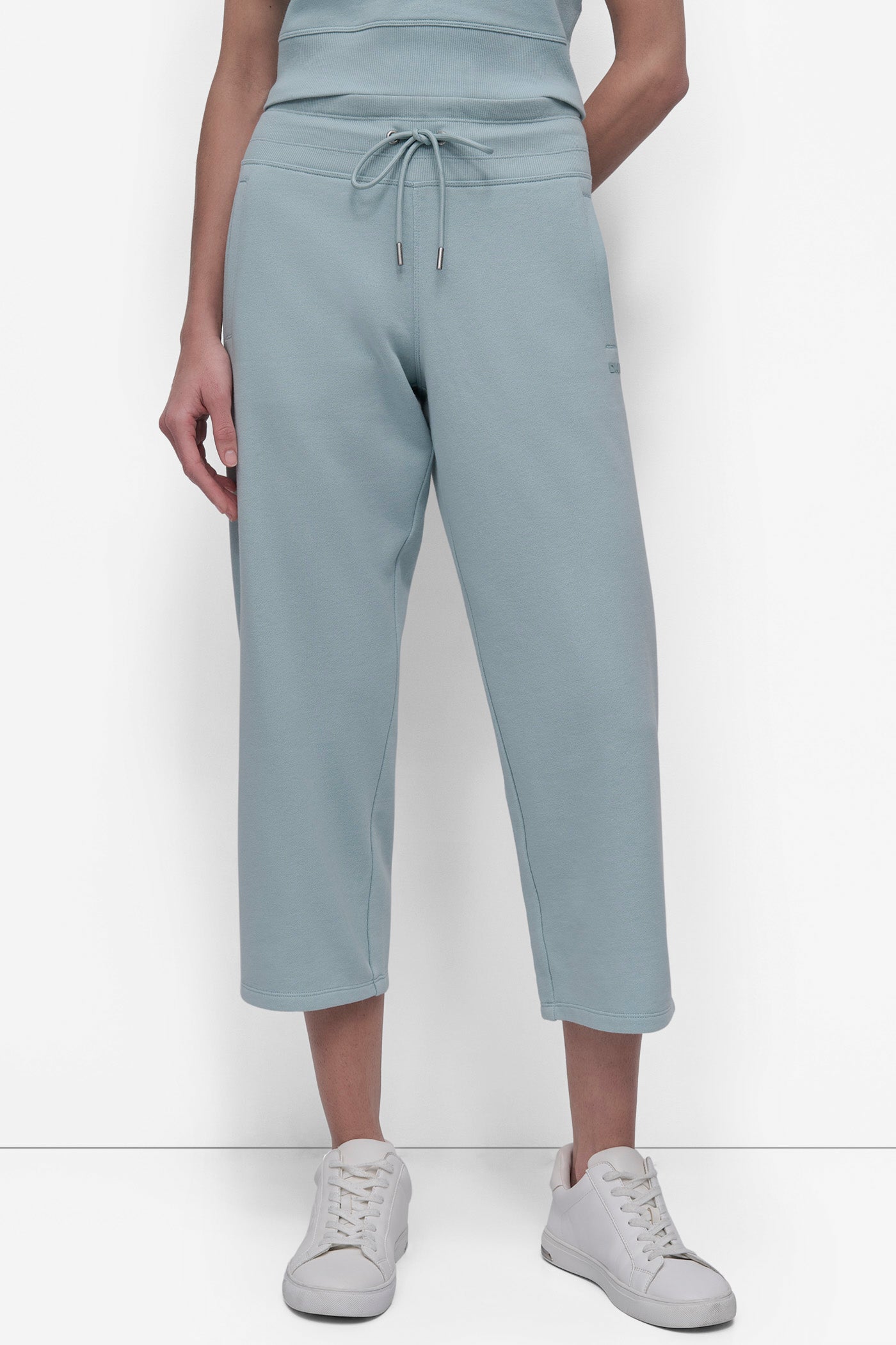 LOGO CROP PANT WITH POCKETS