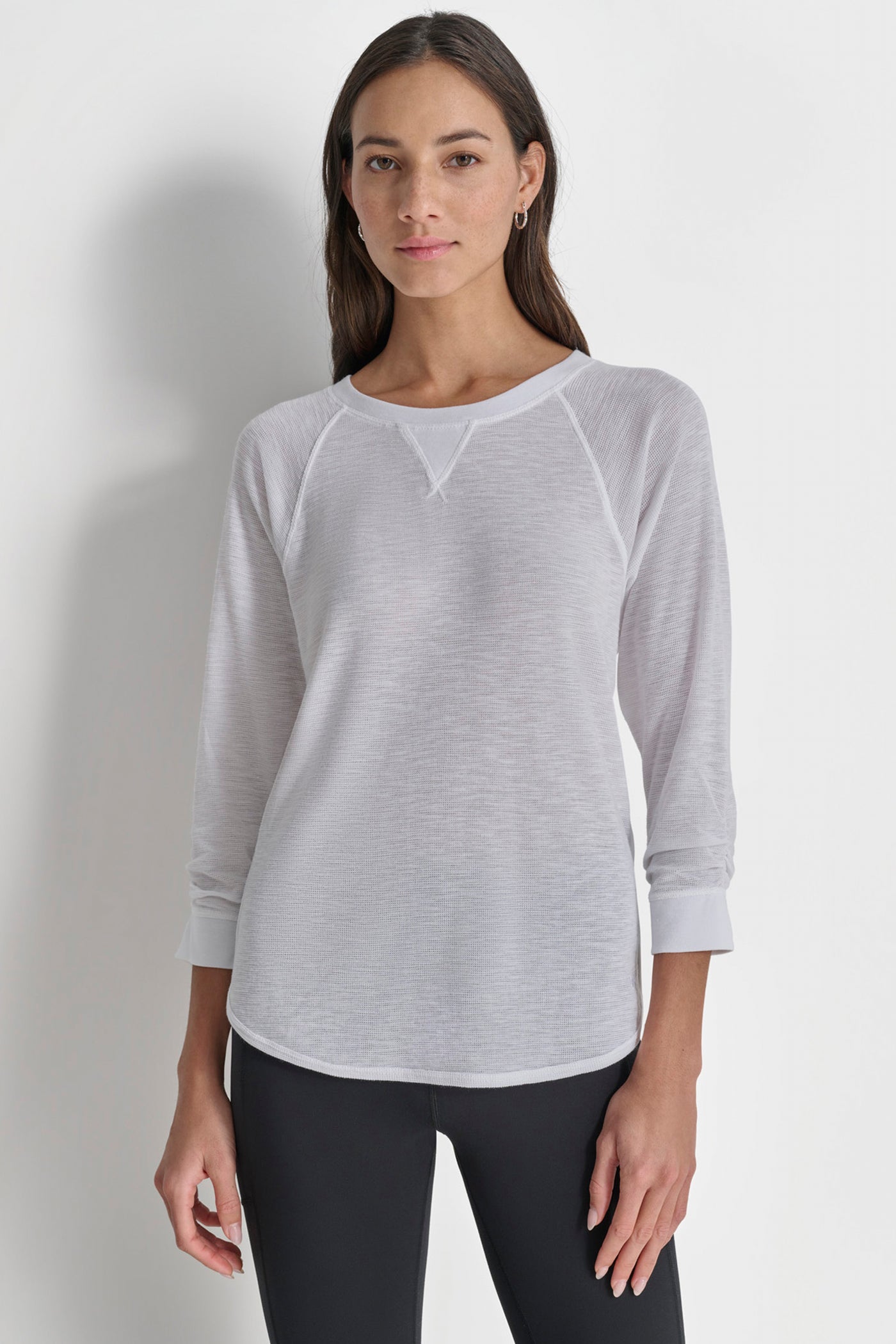 MINI SLUB WAFFLE 3/4 SLEEVE TEE WITH V-INSET
