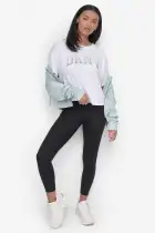 ARCHED DKNY RHINESTONE OMBRE LOGO TEE(WHITE/SILVER,XS)