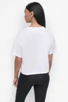 ARCHED DKNY RHINESTONE OMBRE LOGO TEE(WHITE/SILVER,XS)