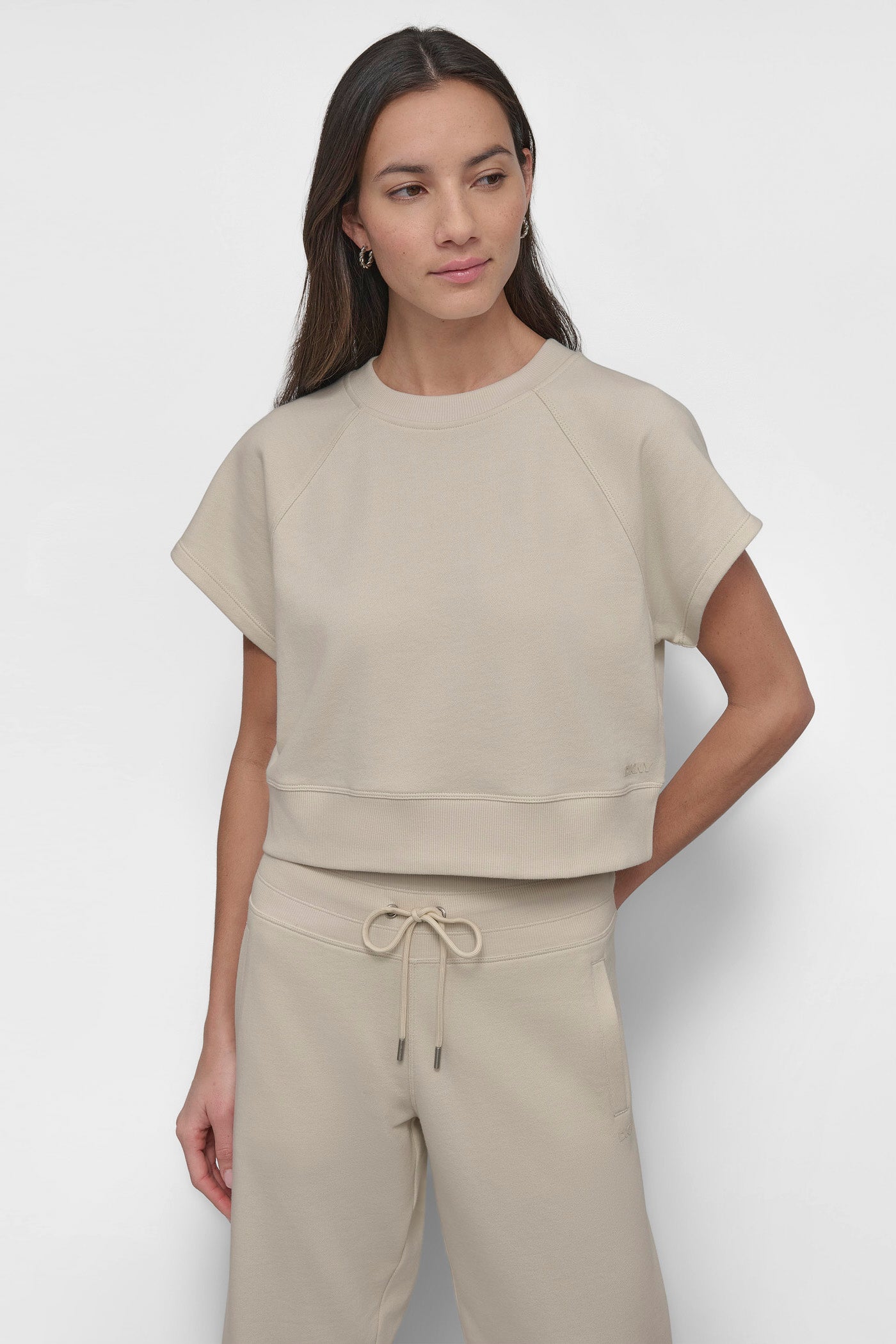 LOGO SHORT SLEEVE CROPPED PULLOVER