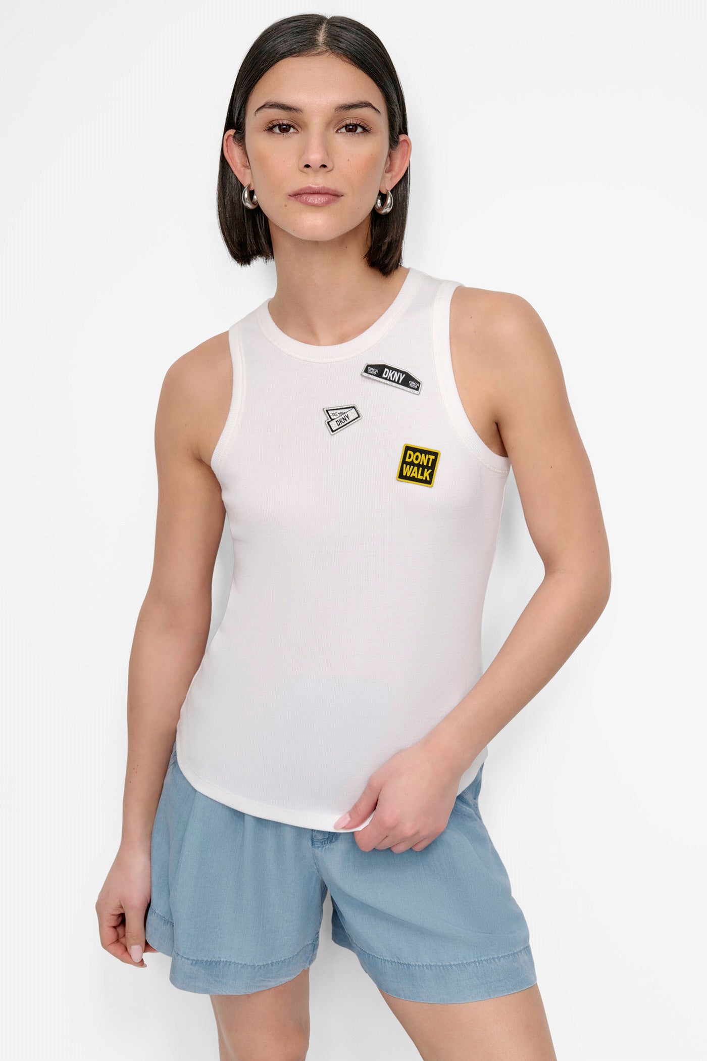SLEEVELESS PINS AND PATCHES KNIT TANK