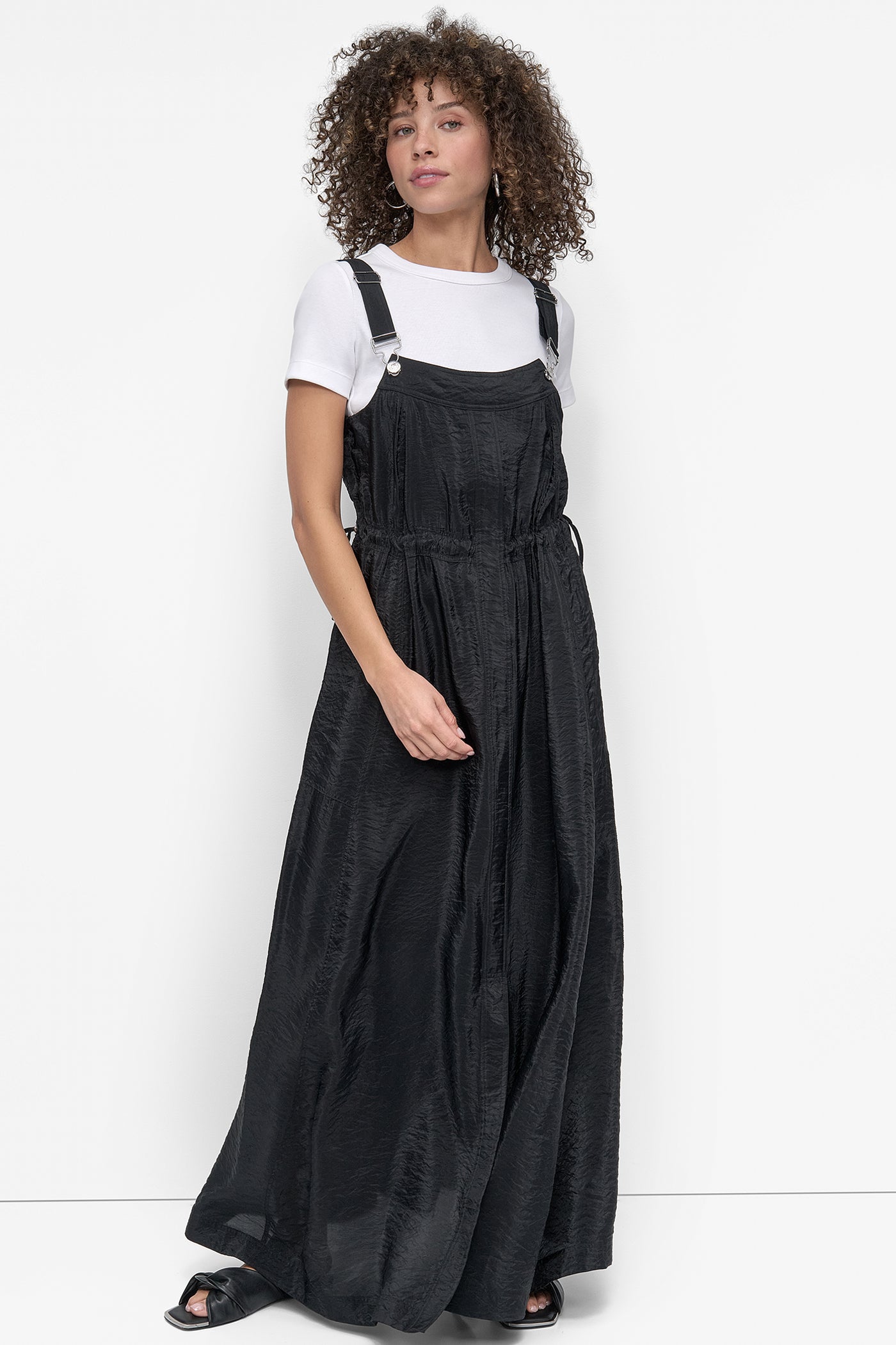 SLEEVELESS OVERALL DRESS